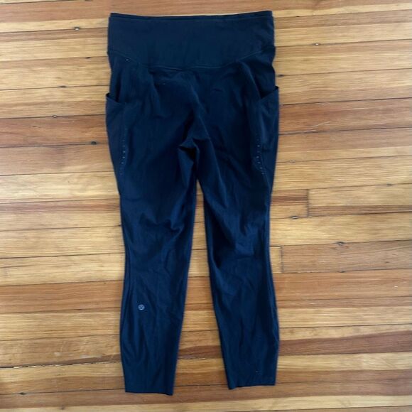 Lululemon Fast and Free High-Rise Pocket Tight 25" in Black Size 10 - Picture 3 of 8